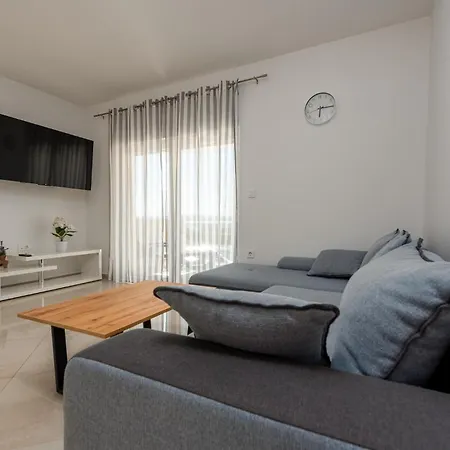 Apartment Cda657 Maslenica