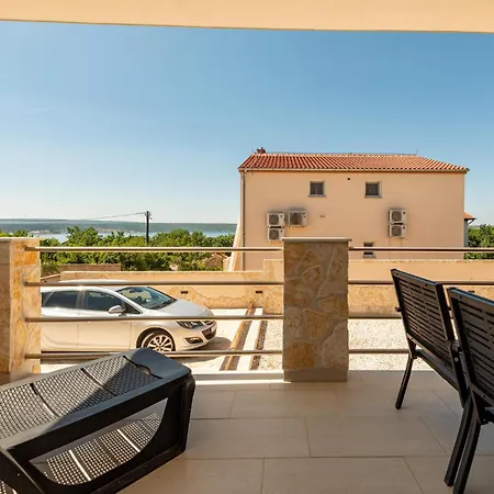 Cda657 Apartment Maslenica